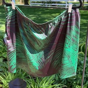 Women’s cacique swim skirt size 28 W green palm leaf. NWOT